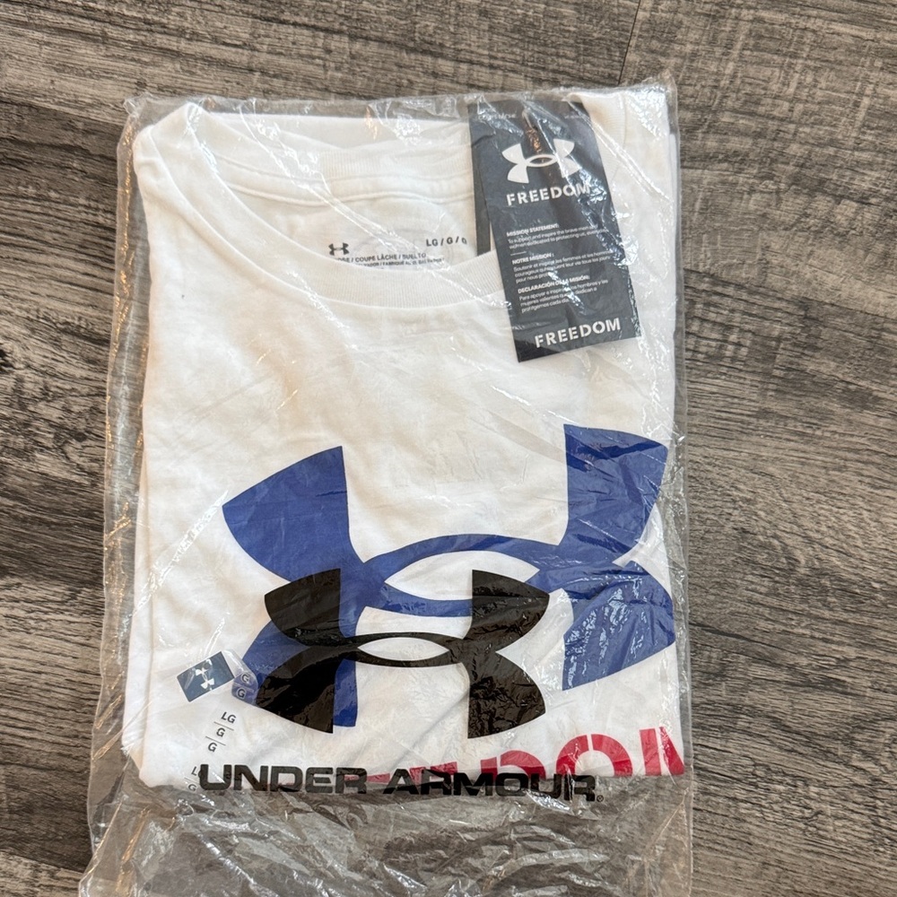 Under Armour FREEDOM Tee Large